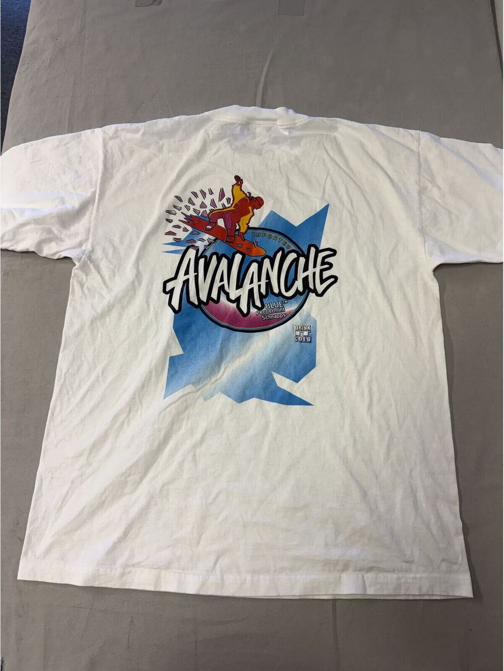 Vintage 1990s Avalanche Blue Peppermint Schnapps T-shirt - L